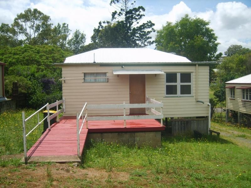 17 ETHEL Street, Kilcoy QLD 4515