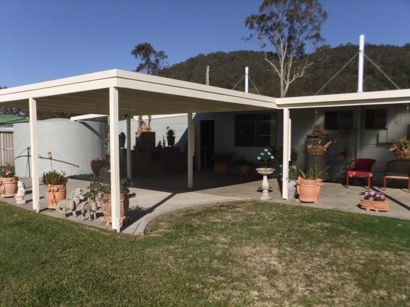 1 WALKERS Lane, Woodford QLD 4514