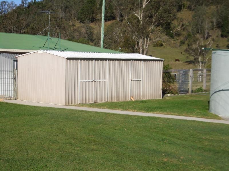 1 WALKERS Lane, Woodford QLD 4514