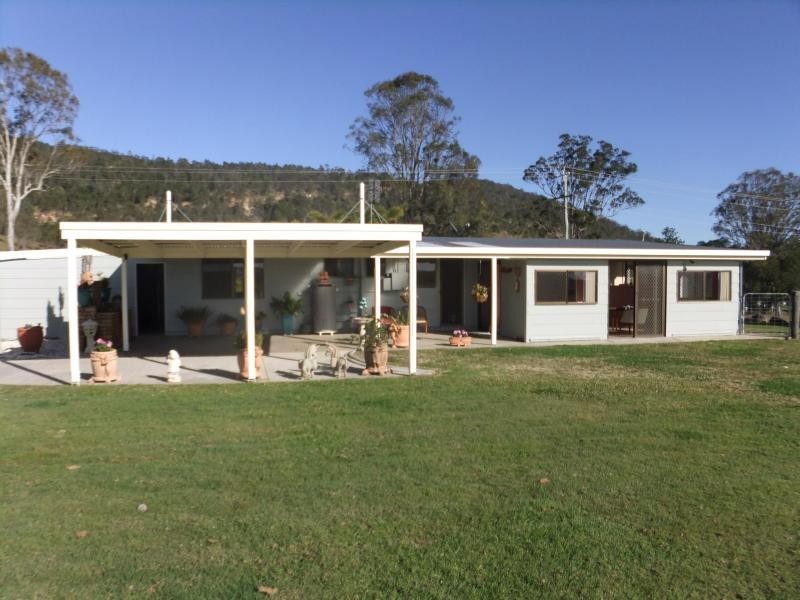1 WALKERS Lane, Woodford QLD 4514