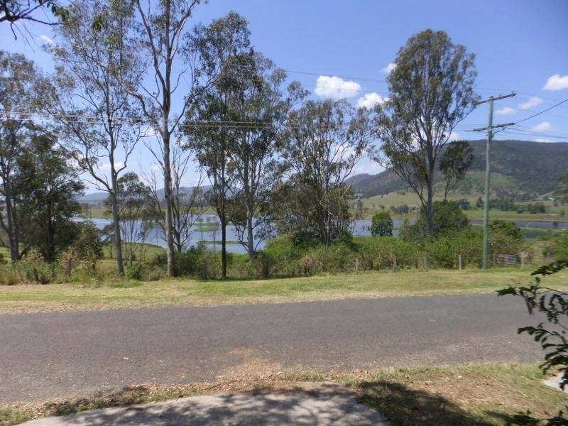 39 POOLES Road, Villeneuve QLD 4514