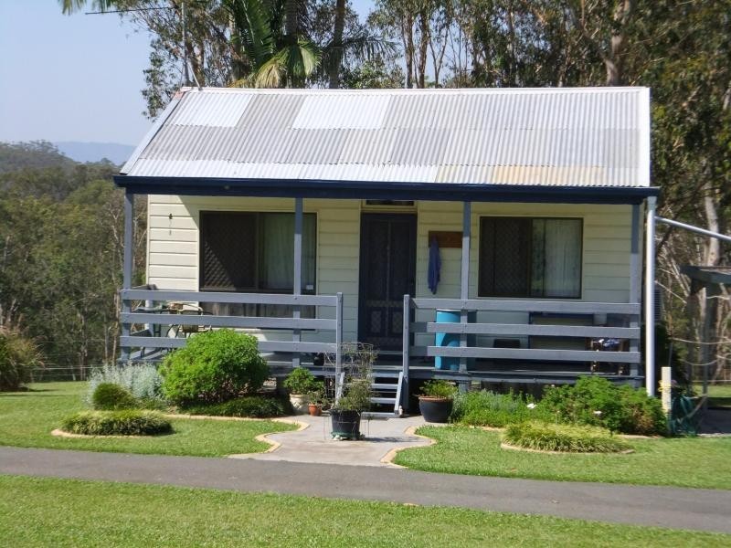 160 McCABE Road, Woodford QLD 4514