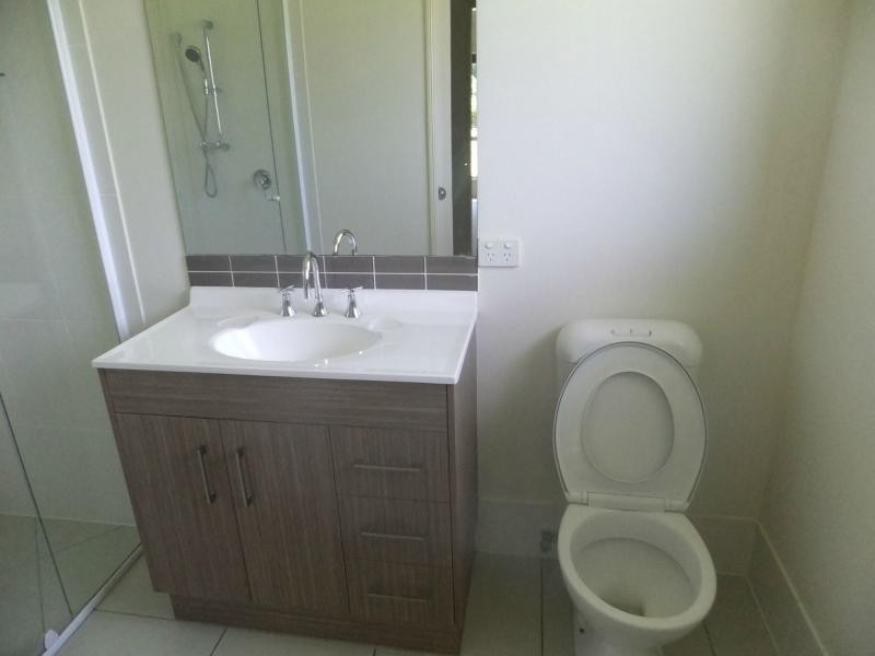 8 Leichhardt Street, Woodford QLD 4514