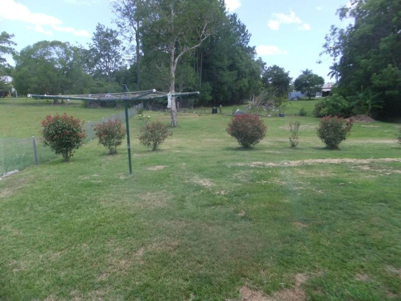 8 Leichhardt Street, Woodford QLD 4514