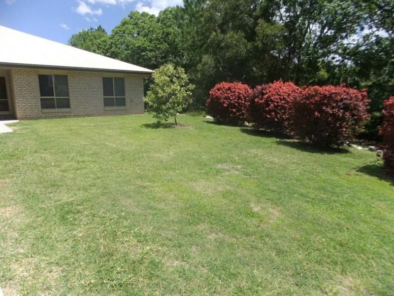 8 Leichhardt Street, Woodford QLD 4514