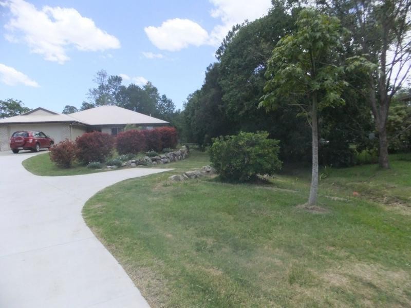 8 Leichhardt Street, Woodford QLD 4514