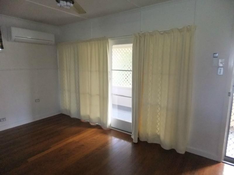 7 Old Cove Road, Woodford QLD 4514