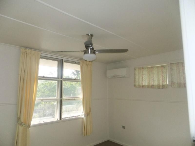 7 Old Cove Road, Woodford QLD 4514