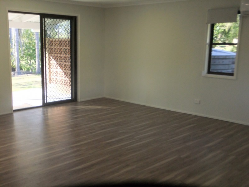 21 Kauri Ct, Woodford QLD 4514