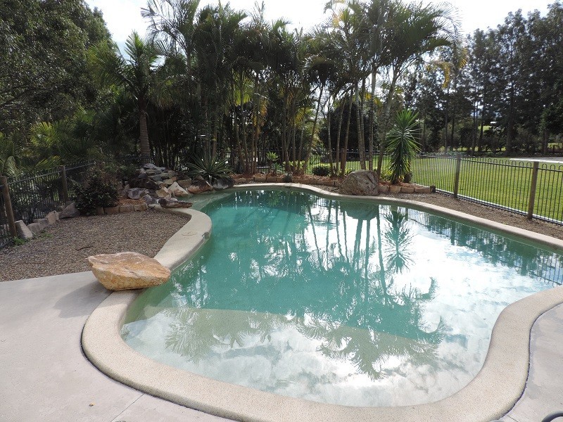 245 Kropp Rd, Woodford QLD 4514