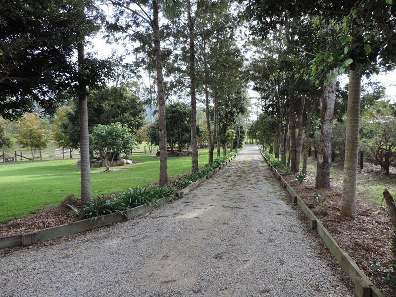 245 Kropp Rd, Woodford QLD 4514