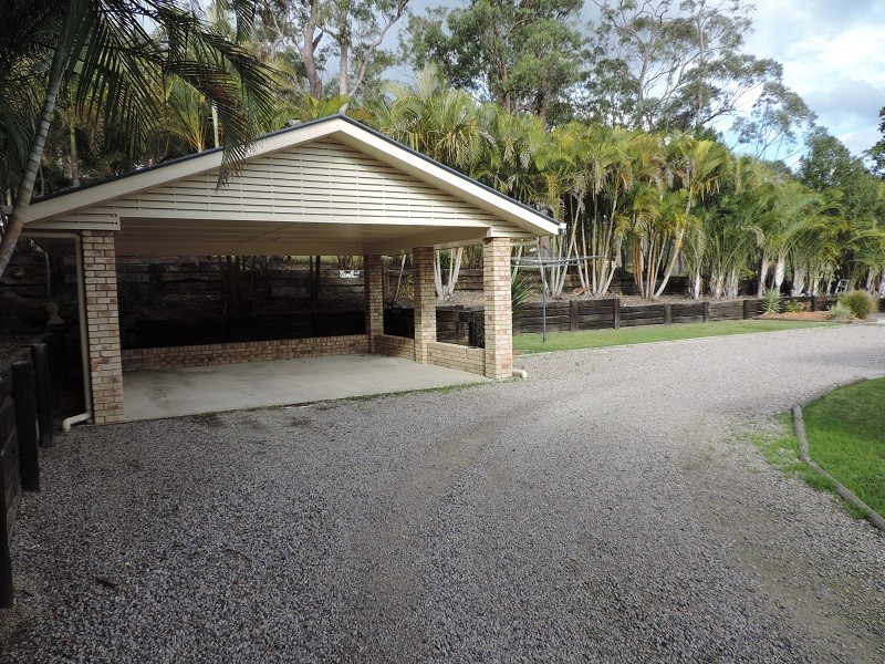 245 Kropp Rd, Woodford QLD 4514
