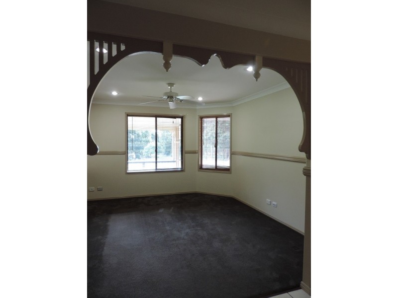 245 Kropp Rd, Woodford QLD 4514