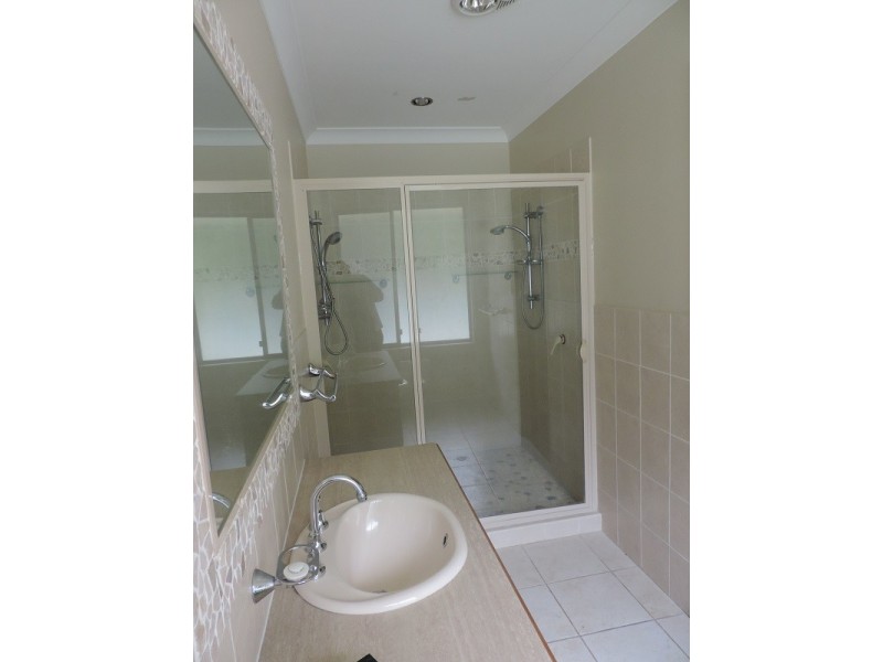 245 Kropp Rd, Woodford QLD 4514