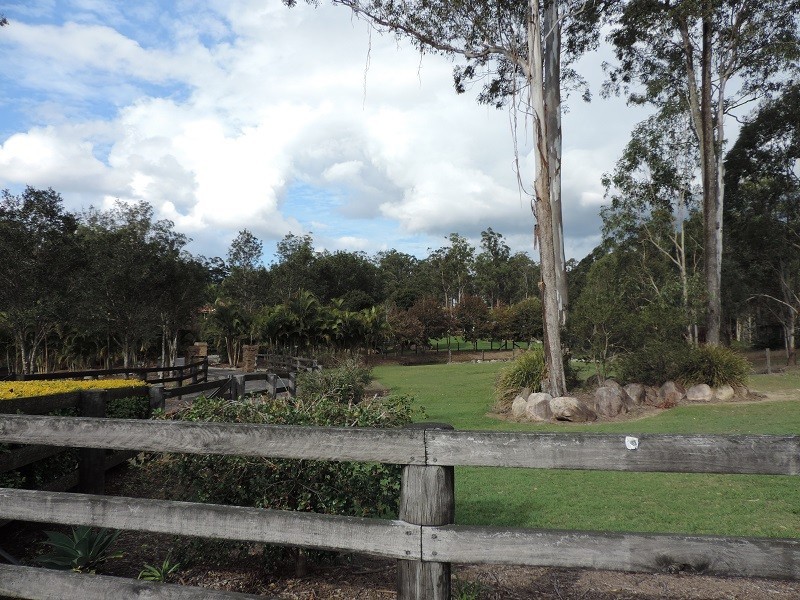 245 Kropp Rd, Woodford QLD 4514