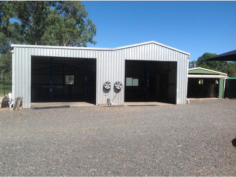 52 King St, Nanango QLD 4615