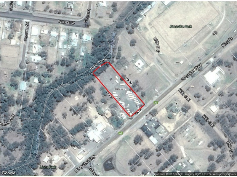 11 King St, Nanango QLD 4615