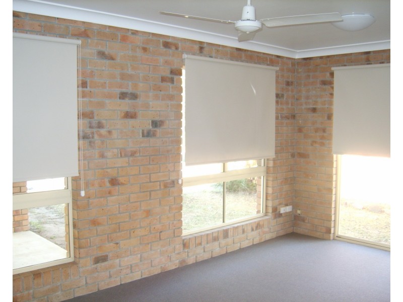 38 Peterson Rd, Woodford QLD 4514