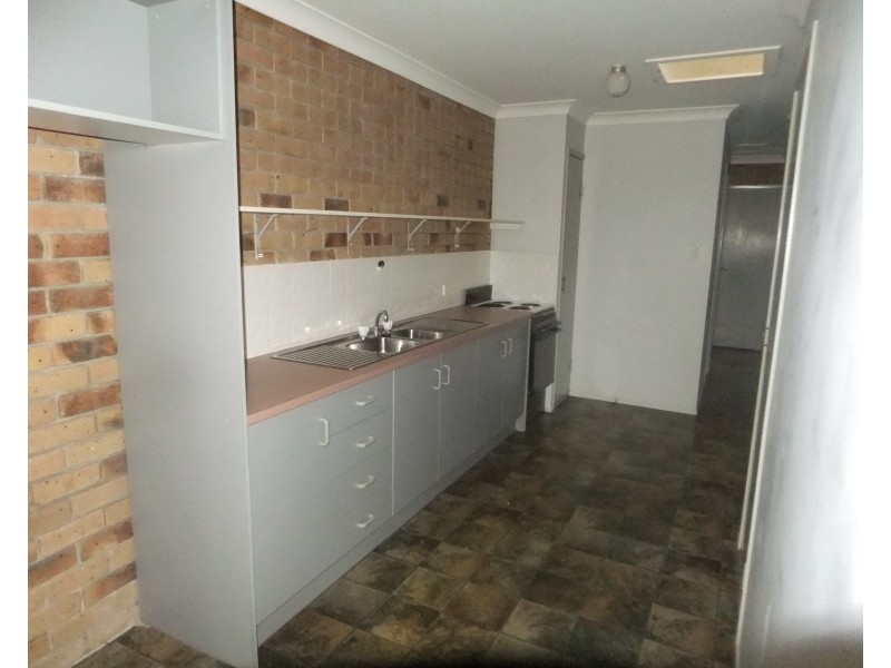 38 Peterson Rd, Woodford QLD 4514