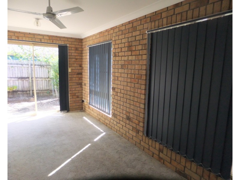 38 Peterson Rd, Woodford QLD 4514