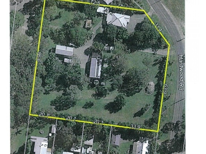 8 Hardwood Rd, Landsborough QLD 4550