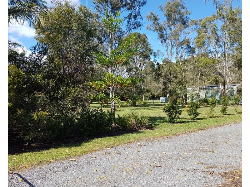 8 Hardwood Rd, Landsborough QLD 4550