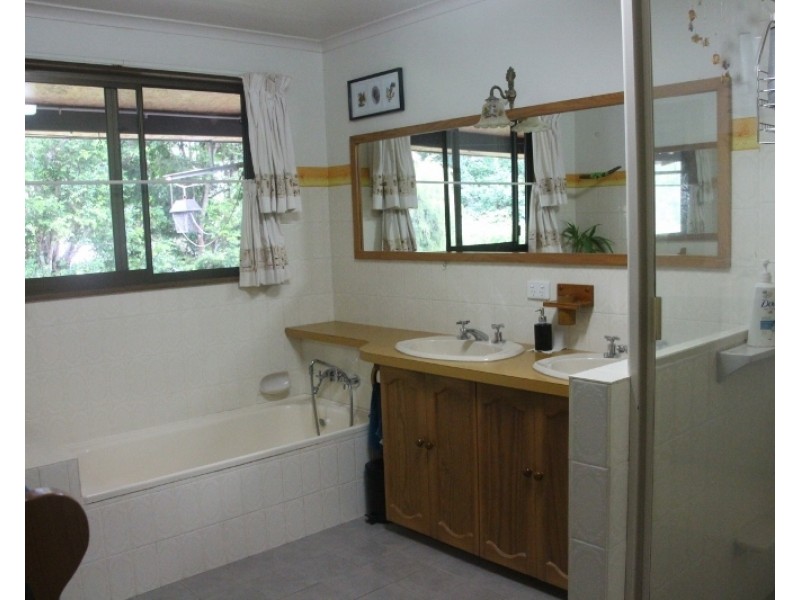 7 Bella St, Landsborough QLD 4550