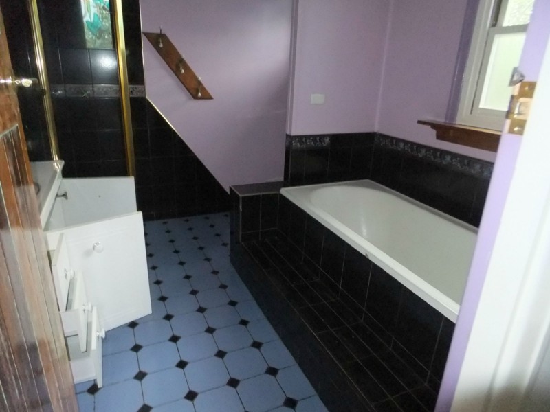 4 Daybell St, Woodford QLD 4514