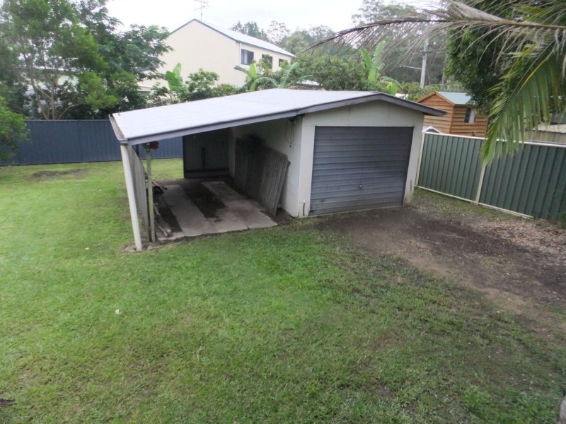 4 Daybell St, Woodford QLD 4514