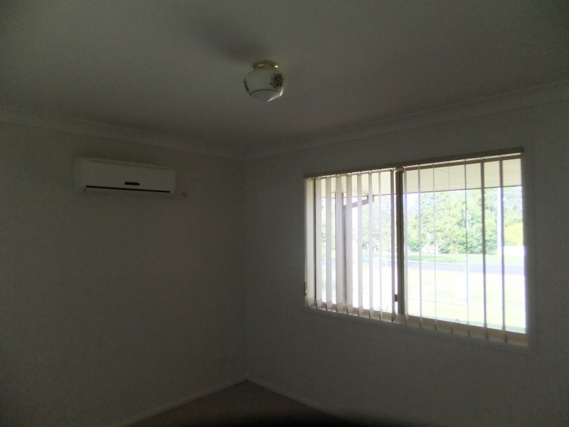 5 Old Cove Rd, Woodford QLD 4514