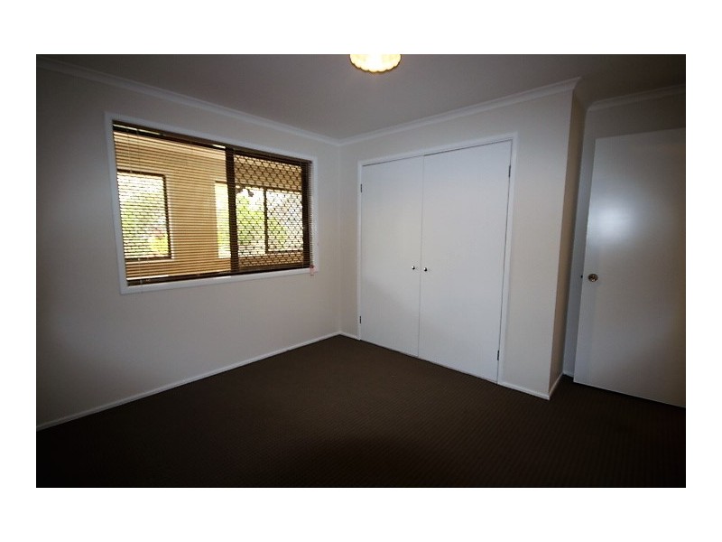 33 Pooles Rd, Villeneuve QLD 4514