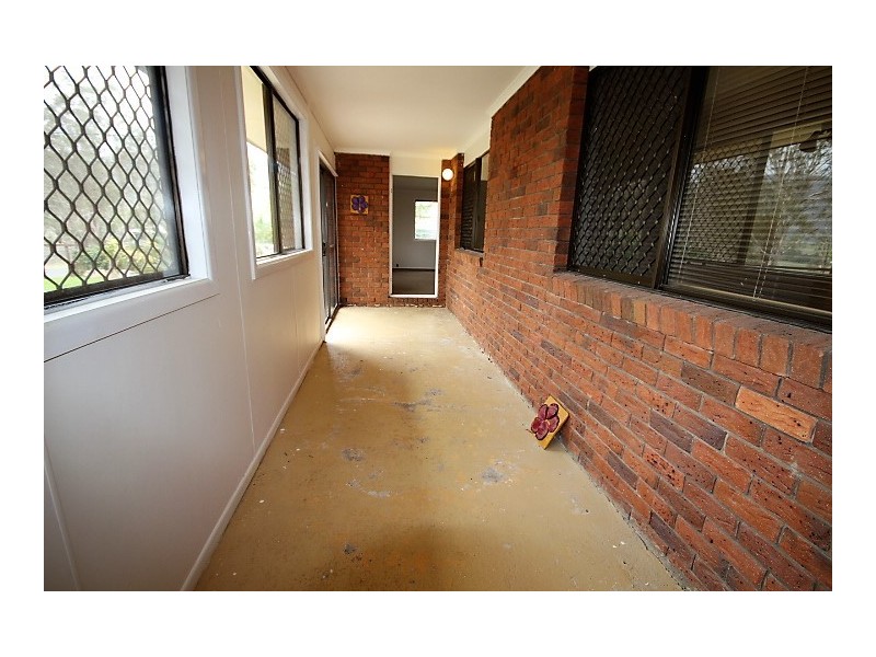 33 Pooles Rd, Villeneuve QLD 4514