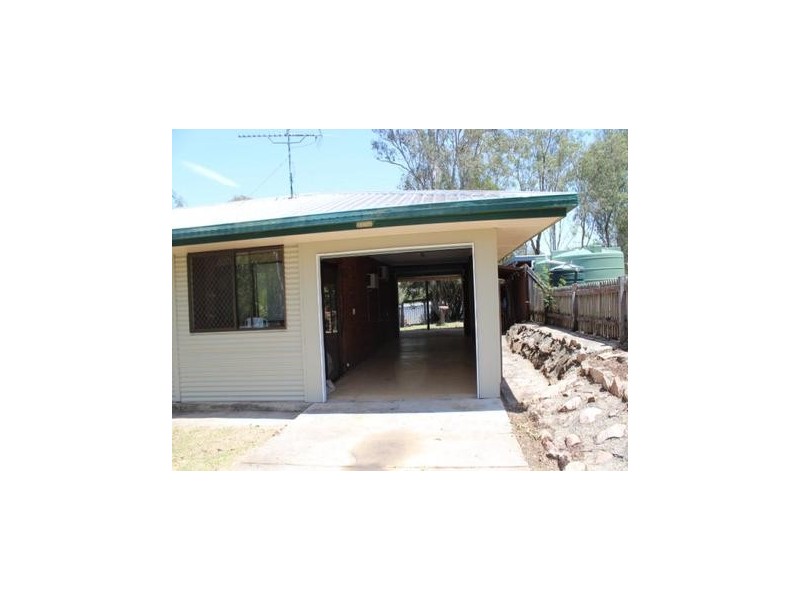 33 Pooles Rd, Villeneuve QLD 4514