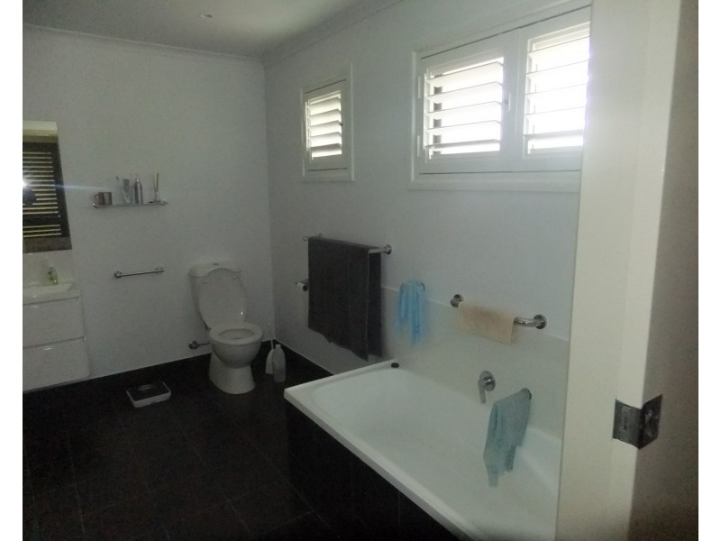 23 Peterson Rd, Woodford QLD 4514