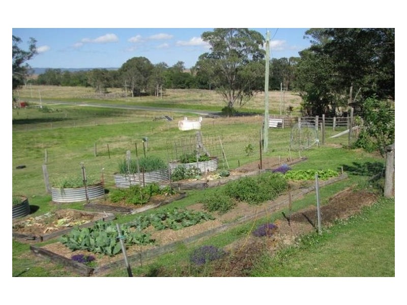402 Mount Kilcoy Rd, Mount Kilcoy QLD 4515