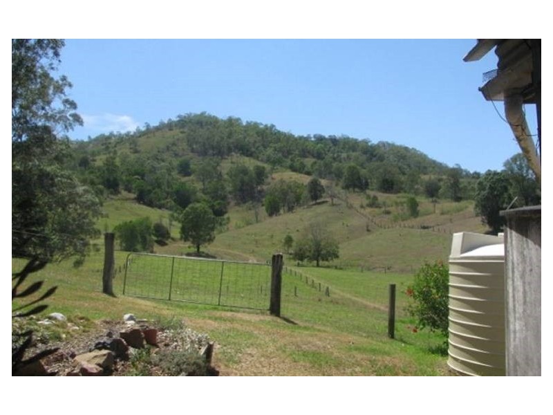 402 Mount Kilcoy Rd, Mount Kilcoy QLD 4515