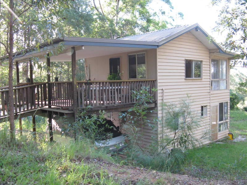 37 McIntyre Lane, Tinbeerwah QLD 4563