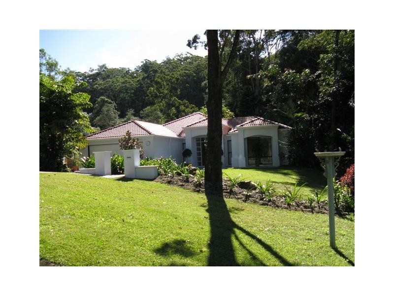 8 Noomar Drive, Doonan QLD 4562