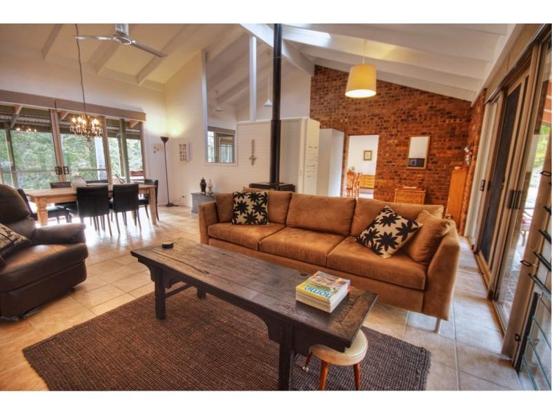32 SUNRISE Road, Tinbeerwah QLD 4563