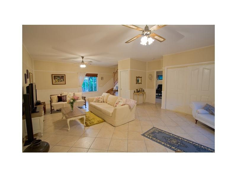 4 WILLIAM Road, Eumundi QLD 4562