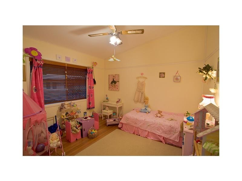 4 WILLIAM Road, Eumundi QLD 4562