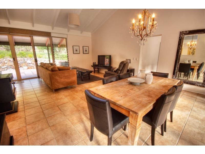 32 Sunrise Road, Tinbeerwah QLD 4563