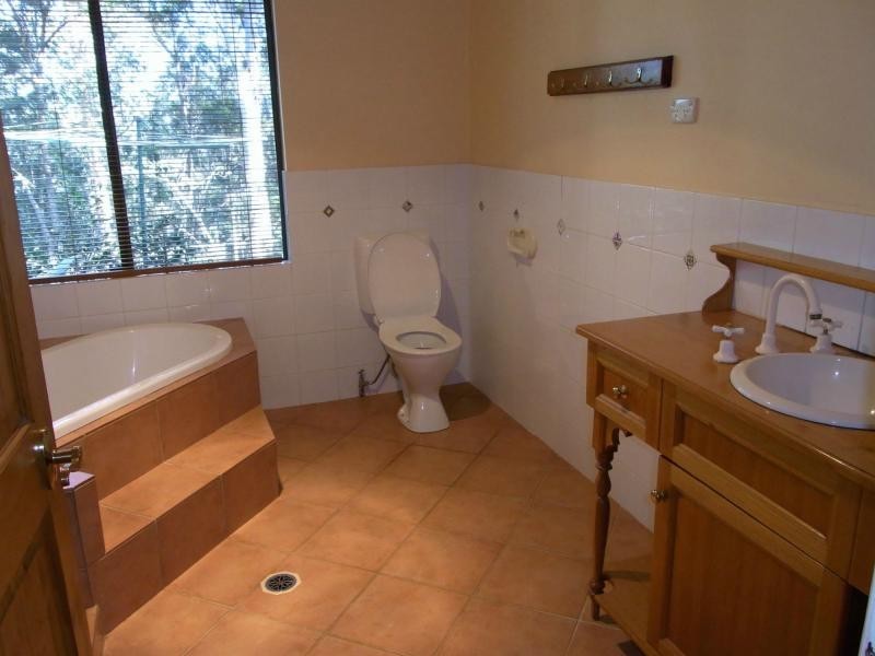 237 OLD CEYLON Road, Cooroy QLD 4563