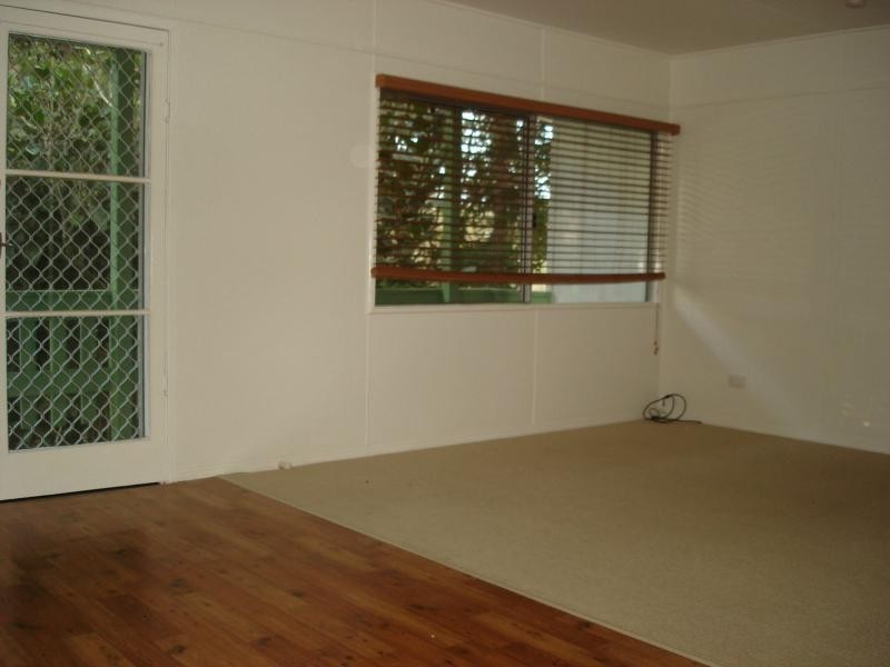 24 Henry Street, Cooran QLD 4569