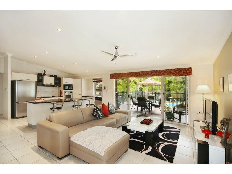 9 DIRUM Court, NOOSA BANKS, Tewantin QLD 4565
