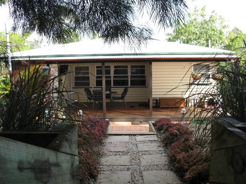 16 WARD Street, Eumundi QLD 4562