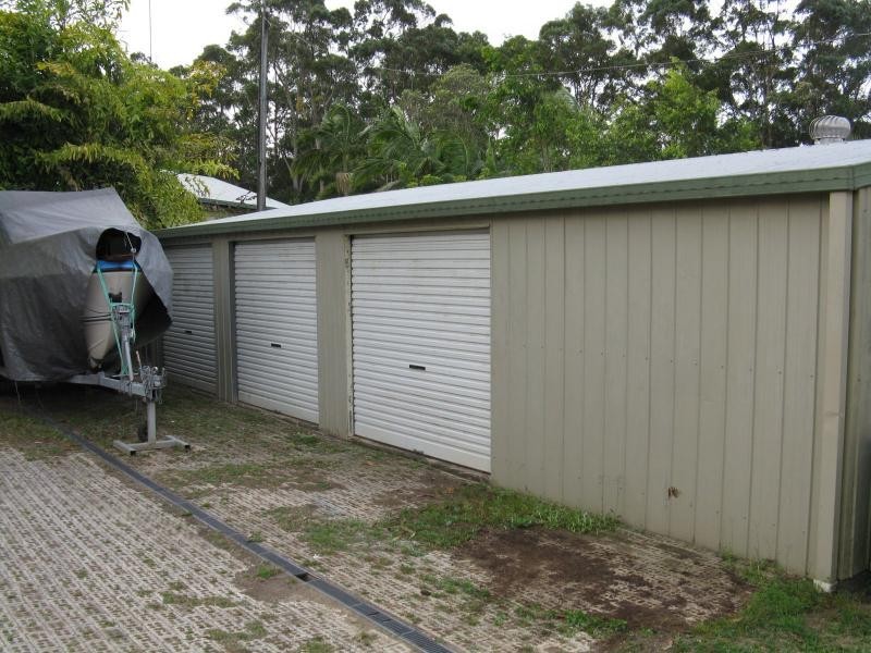 54 COOLOOLABIN Road, Yandina QLD 4561