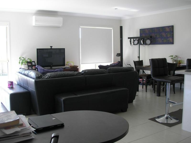 8 VIV HULL Avenue, Eumundi QLD 4562