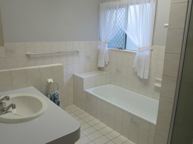 7 COOK STREET, Eumundi QLD 4562