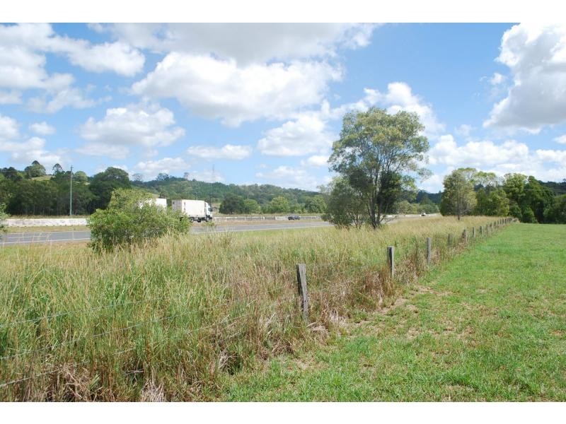 1 MAIN CAMP Road, Eerwah Vale QLD 4562